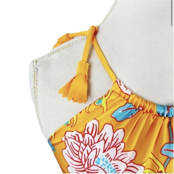 Gretchen Scott Size Large Marigold Garden Tassel Tie Built-In Bra Halter Top EUC - Picture 2 of 8